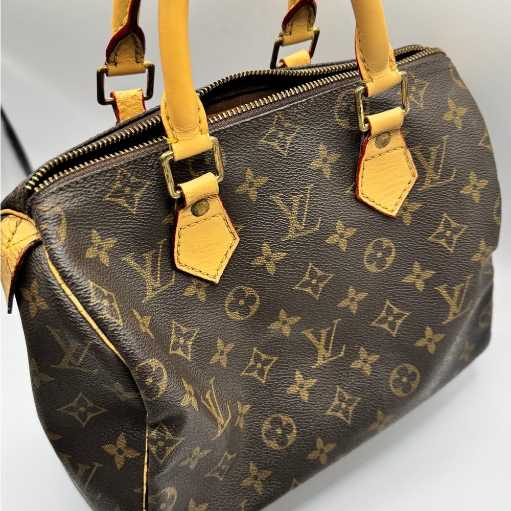 Authenticated Louis Vuitton Monogram Speedy 25
